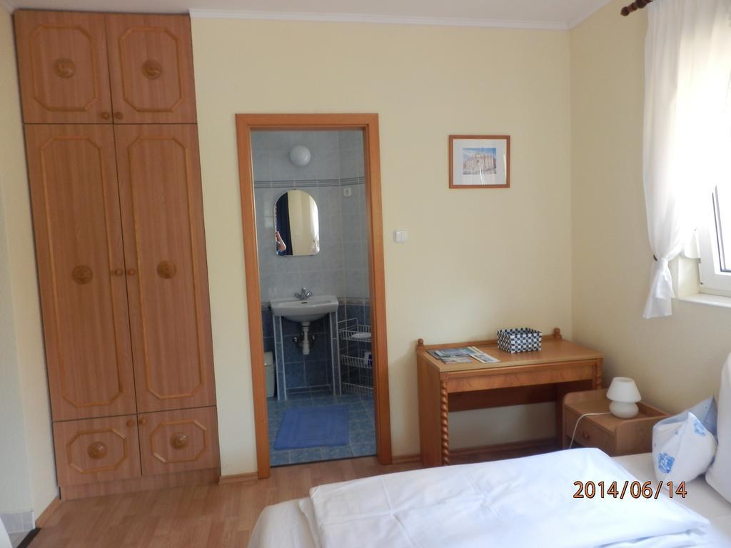 Zsuzsanna Haz Otel Hévíz Oda fotoğraf